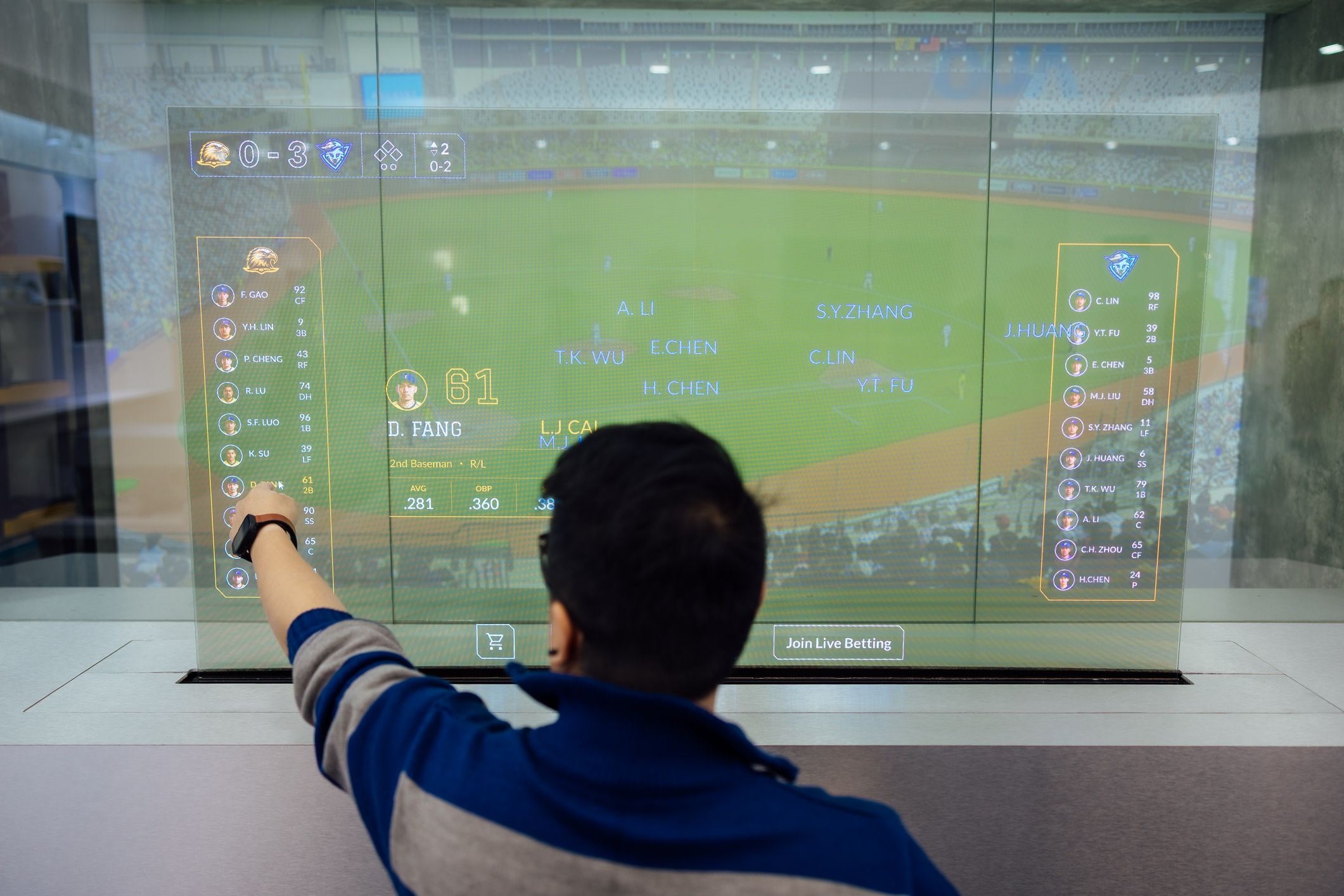 �_��64��Sports AR Solution Sports AR��Q�����Y�ό��r�\��ِ�����c���Ӄ������^����͸�^Micro LED�@ʾ����͸�����������^�����wِ�µ�ͬ�r��ͬ�����@ʾ��Ļ��ȡ���c���w��T��ِ���������P��Ϣ���@�Ì��ٵĳ���ʽ�w��������F�����c����
