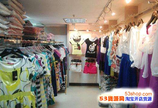 廣州服裝批發(fā)市場(chǎng)檔口淡季怎么拿到好貨_53貨源網(wǎng)